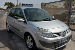 Renault Scenic Scénic 1.9 dCi/130CV Confort - dies