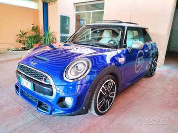 Mini 2.0 Cooper SD 170cv Automatica Hype