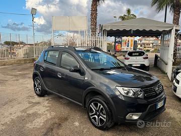 DACIA SANDERO STEPWAY 1.0 TCe 100CV GPL 15th Anniv