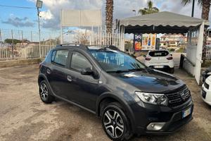 DACIA SANDERO STEPWAY 1.0 TCe 100CV GPL 15th Anniv