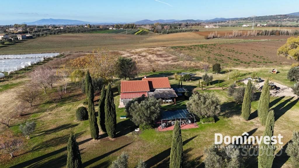 Rustico / Casale di 90 m² con 1 locale a Capalbio - Vista 2