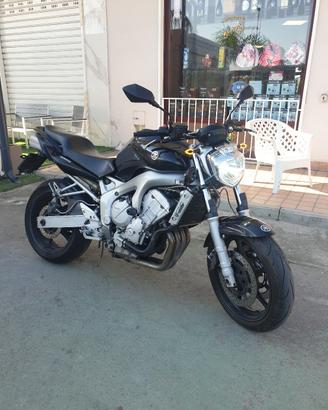 YAMAHA FZ 6