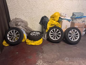 4 cerchi VW 17 “con pneumatici Nexen 235/55 R17