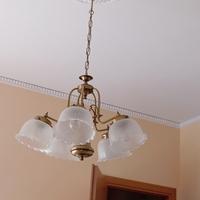   2 lampadari e 2 quadri