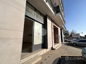 NEGOZIO A GAGLIANICO