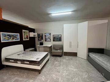 Cameretta con MEGA armadio