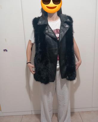 Gilet in ecopelle con pelliccia