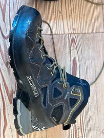 Scarponi MONTURA goretex