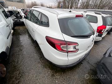 RENAULT MEGANE DCI 2011 PER RICAMBI
