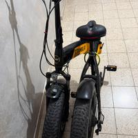 Bici scrambler ducati SCR-E elettrica