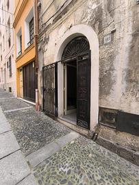 Locale commerciale in via usai
