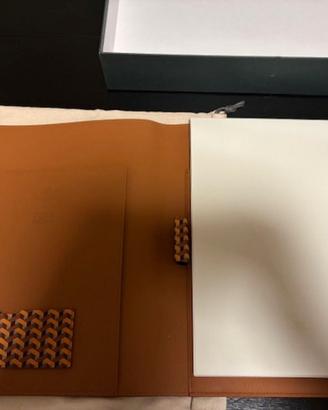 Portadocumenti in pelle Pineider X Poltrona Frau