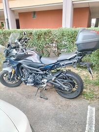 Moto Yamaha tracer 900