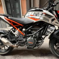 Ktm duke 125