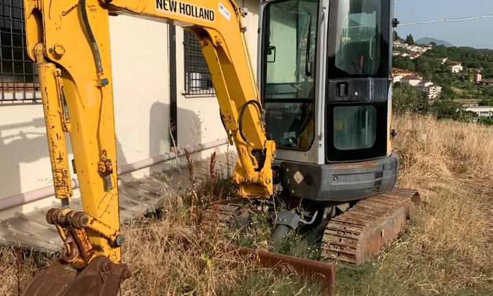 Escavatore new holland e30.2