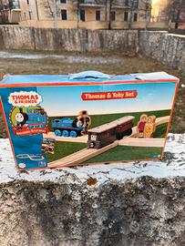 SET TRENINO IL LEGNO Thomas and Toby (LC99777)
