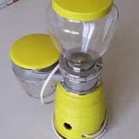 Macinacaffè vintage QUICK MILL OMRE giallo