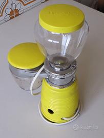 Macinacaffè vintage QUICK MILL OMRE giallo