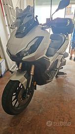 Honda adv 350
