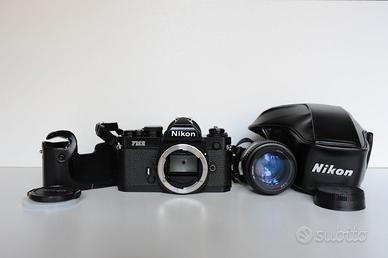 Nikon FM2 New reflex 35 mm meccanica pellicola