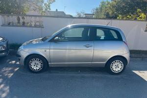 Lancia y 1.2 