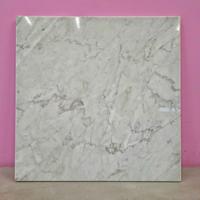 Piano di appoggio in marmo bianco di Carrara