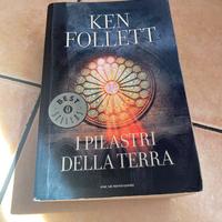 Libro di Ken Follett “ I pilastri della terra”