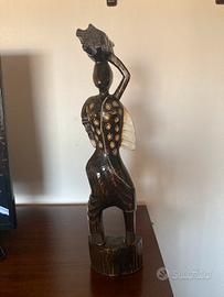 Statua in legno