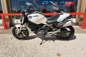 Ducati Monster 696