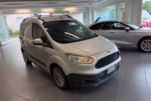 Ford Transit Courier 1.5 TDCi 75CV Van Entry
