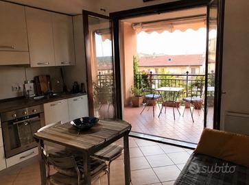 Bilocale con terrazzo - Padenghe sul Garda