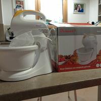 Mixer elettrico con recipiente girevole 