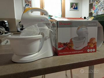 Mixer elettrico con recipiente girevole 