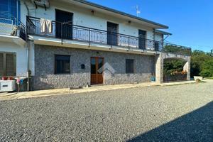 CASA SEMINDIPENDENTE A CARISIO