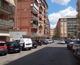 NEGOZIO A ROMA