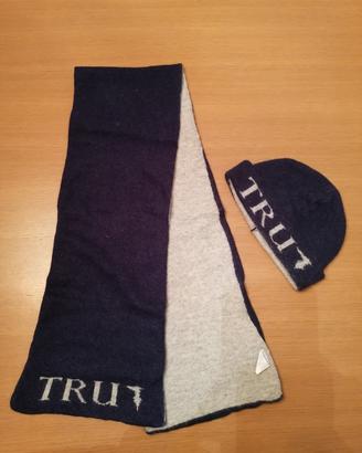 Sciarpa e berretto Trussardi