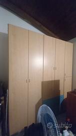 armadio splendido beige tenuto bene 