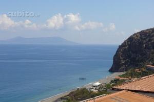 Monolocale vista mare