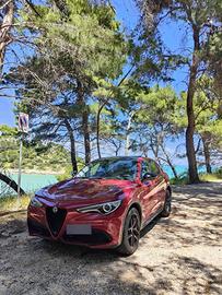 Alfa Stelvio 2.2 210cv Q4