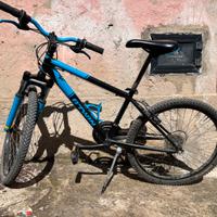 Bicicletta Rockrider 500