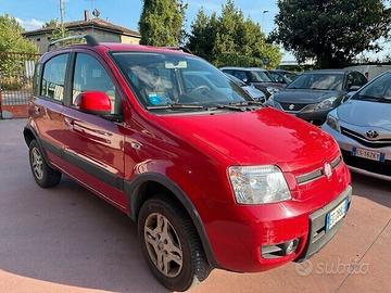 Fiat Panda 1.3 MJT 16V DPF 4x4 Climbing