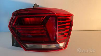 Faro dx posteriore Volkswagen Polo VI