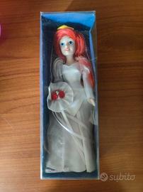 bambola da collezione di Ariel, la Sirenetta