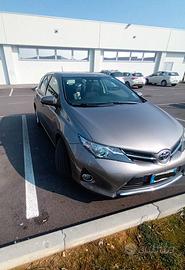 Toyota Auris 2013 diesel  2000cc