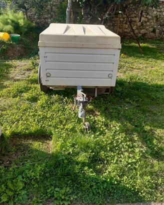 Carrello rimorchio per trasporto cani