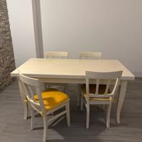 Tavolo da pranzo estendibile + 4 sedie