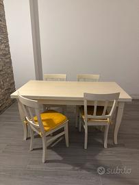 Tavolo da pranzo estendibile + 4 sedie