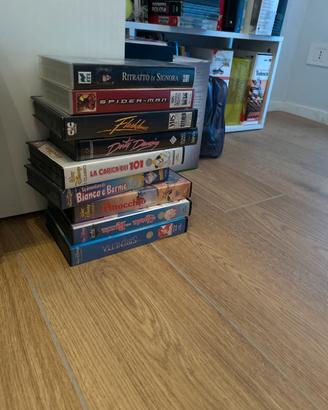 Lotto 30 VHS originali Disney e film anni 80-90