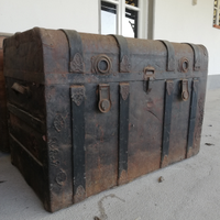 Baule vintage legno e metallo