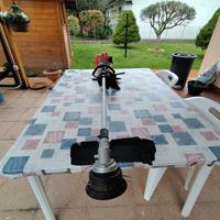 Decespugliatore / tagliabordi a scoppio